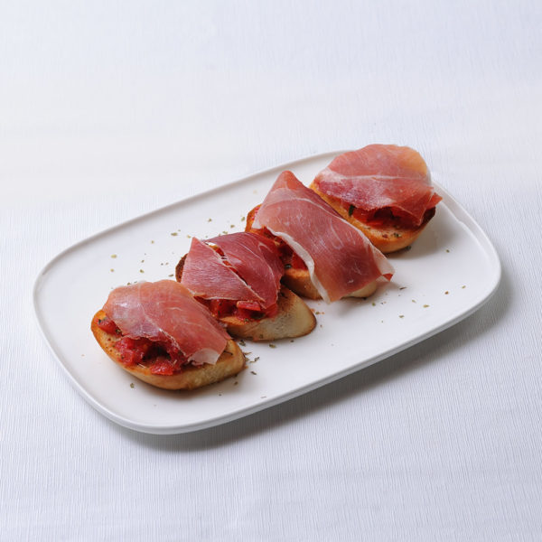 Pan con Ajo, Tomate y Jamón Serrano