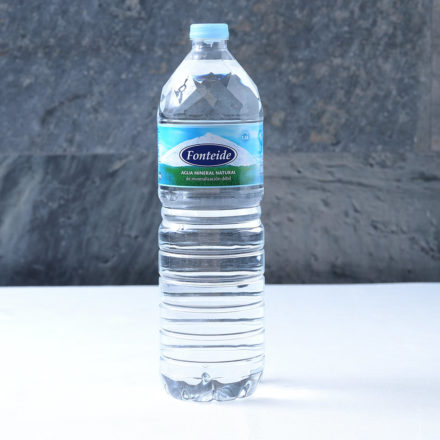 Botella agua 1,5l