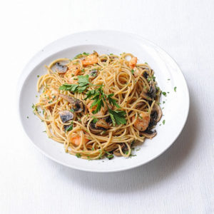 Spaghetti con Ajo, Gambas y Champiñones